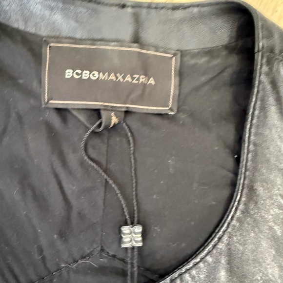 Black Leather Vest - Picture 5 of 8